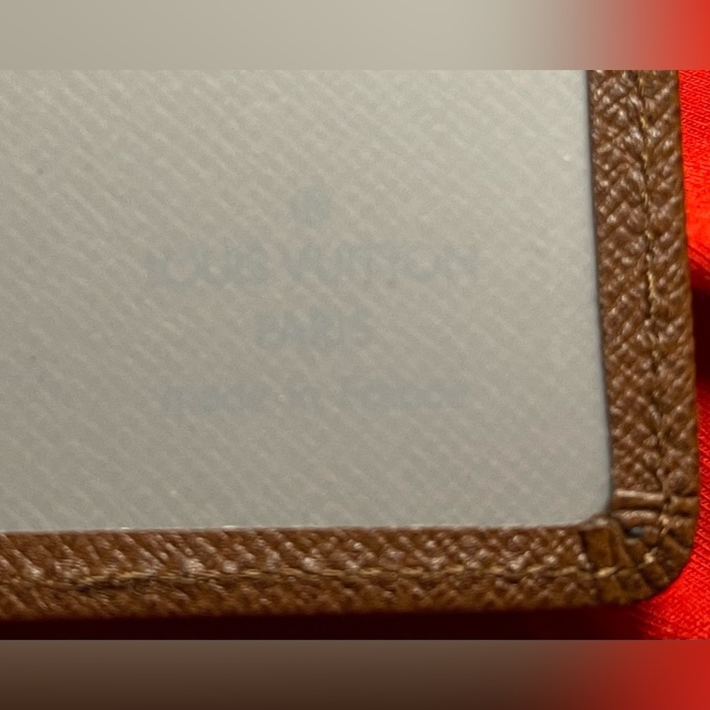 AUTHENTIC LV Taiga Card Holder VG-E condition - Picture 8 of 16